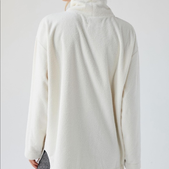 Urban outfitters tori fleece toggle turtleneck - Picture 4 of 6